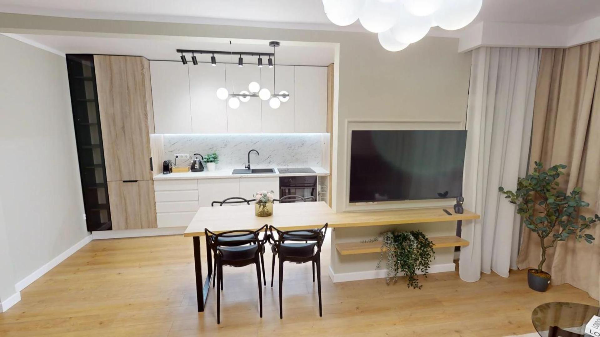 Cozy Apartment Vrt Sibiu Bagian luar foto